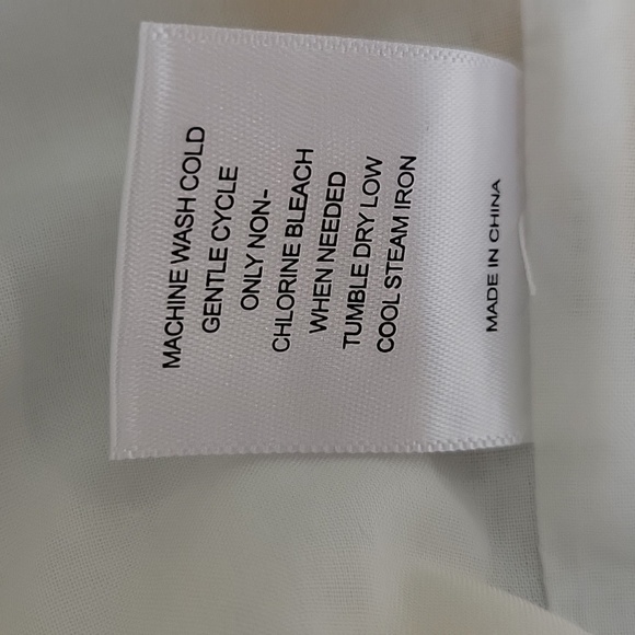 A LOVES A White Blouse With Yellow Embroidered Floral Print Size Large - Picture 7 of 10